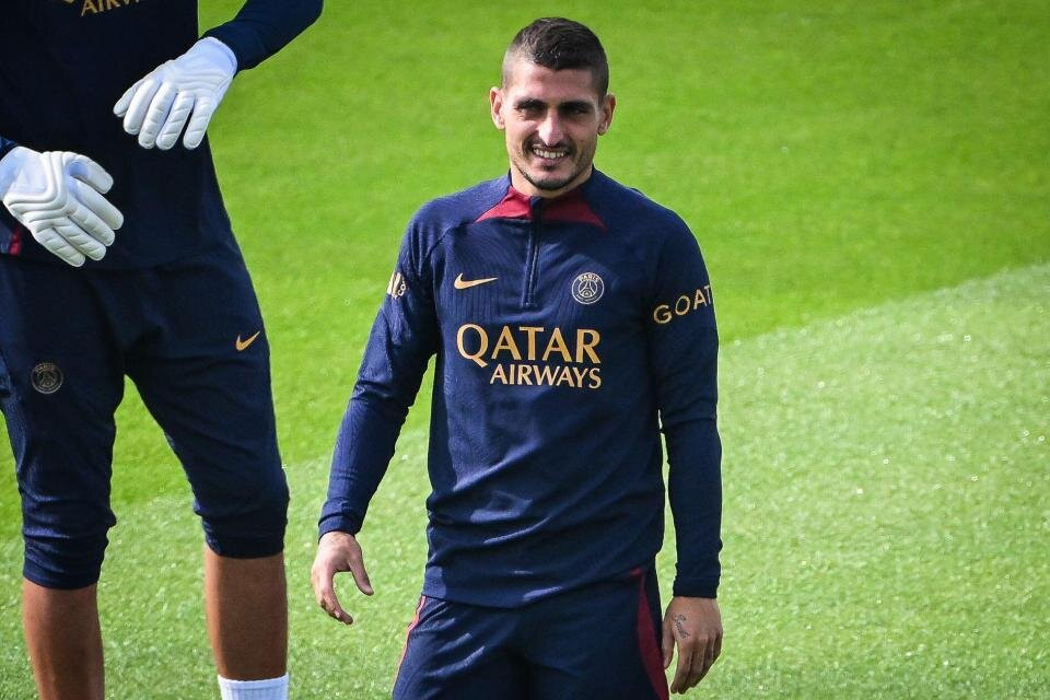 PSG loại Verratti khỏi danh sách dự Champions League