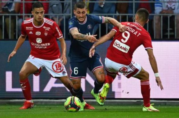 PSG mở đại tiệc bàn thắng trên sân của Brest