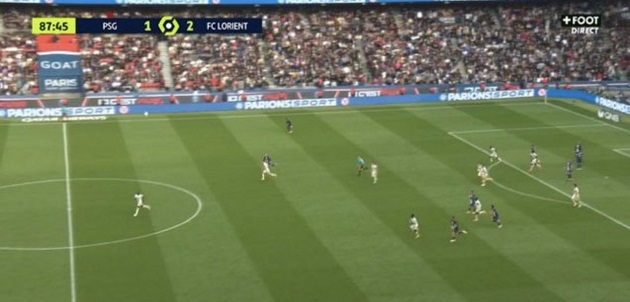 PSG phòng ngự như “đá phủi” ở bàn thua thứ 3