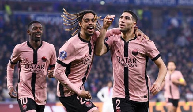 PSG thắng sát nút Lyon trong trận cầu kịch tính đến phút cuối