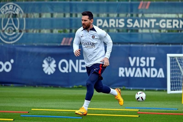PSG xóa án phạt đối với Messi
