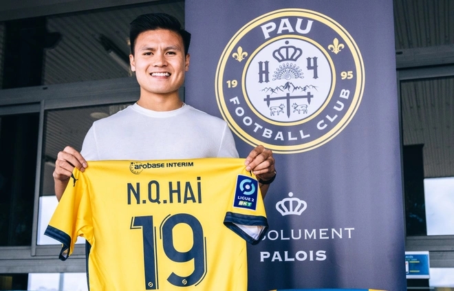 Quang Hải lý giải việc chọn số áo 19 ở Pau FC