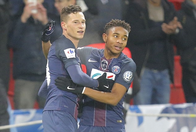 Ra mắt ấn tượng, Draxler được HLV Emery khen ngợi hết lời