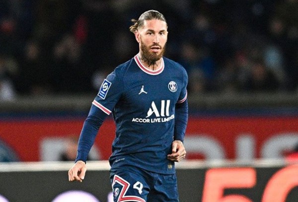 Ramos bị la ó, Pochettino gửi thông điệp đến NHM