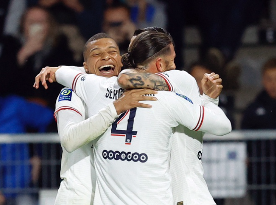 Ramos ghi bàn giúp PSG tiến sát ngôi vương Ligue 1