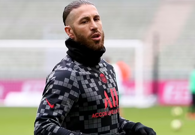 Ramos lại dính chấn thương