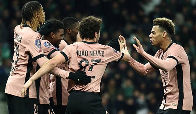 Saint-Etienne 1-6 PSG: Hiệp hai bùng nổ; Sao trẻ thay nhau tỏa sáng