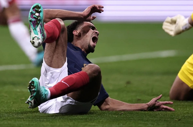 Sao trẻ PSG chấn thương ngay trong trận ra mắt tuyển Pháp