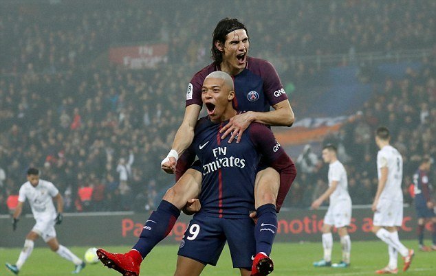 Sau vòng 19 Ligue 1: PSG tiếp tục bỏ xa Monaco và Lyon