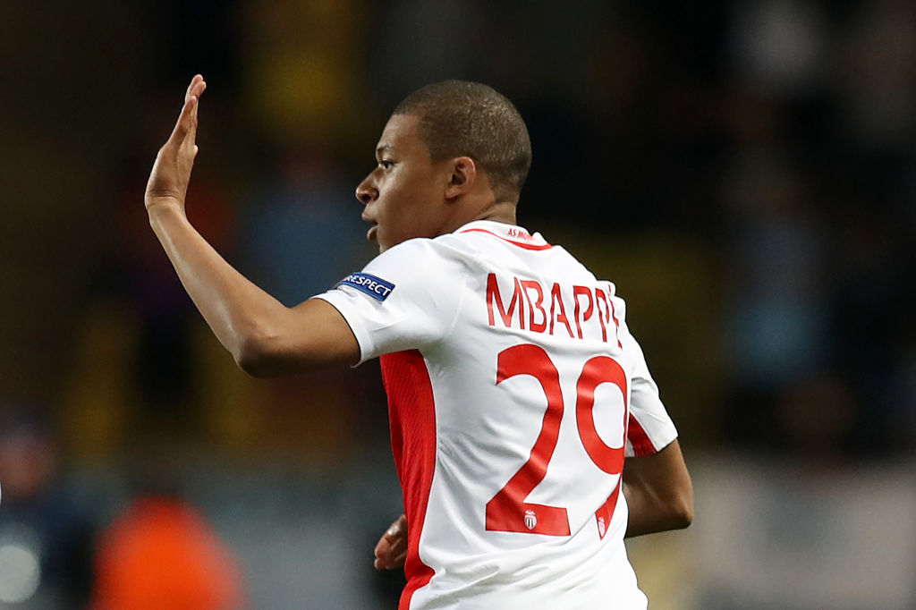 So sánh Henry, Martial và Mbappe ở tuổi 18