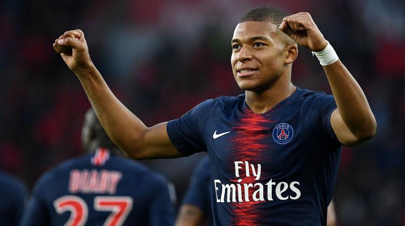 Sốc! Kylian Mbappe ghi bàn nhiều hơn Messi và Ronaldo cộng lại