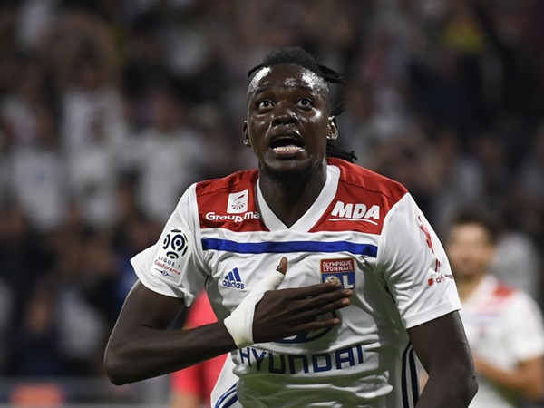 “Thần gió” Châu Phi tỏa sáng, Lyon đả bại Strasbourg