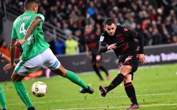 Thắng nhẹ Saint-Etienne, Nice tìm lại ngôi đầu