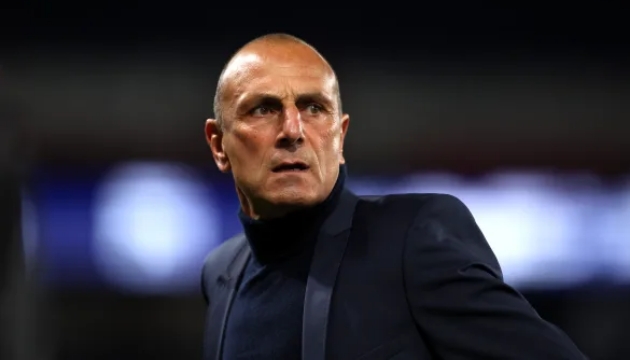 Thua đậm Marseille, chủ tịch sa thải HLV ngay trên sóng truyền hình