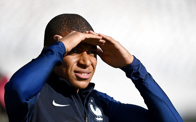 TIẾT LỘ lý do Mbappe chọn PSG, “lật kèo” với Real Madrid