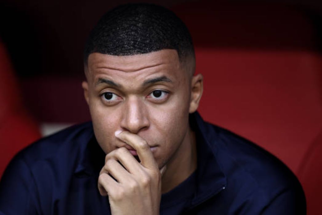 Trở về Paris, báo Pháp dự đoán viễn cảnh ác mộng cho Mbappe