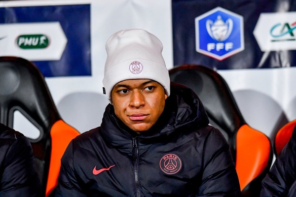 Vì sao Mbappe trở mặt với PSG?