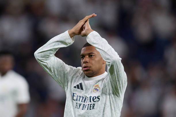 Wesley Fofana: “Hãy hỏi Mbappe để biết thêm thông tin”