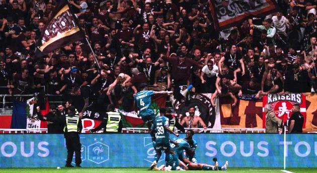 Xác định đội cuối cùng thăng hạng Ligue 1 2025/26