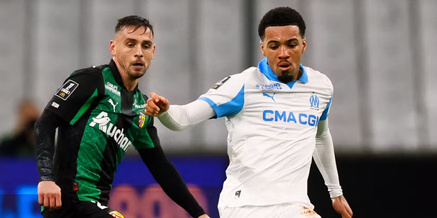 Nwaneri lập siêu phẩm khiến báo Pháp dậy sóng